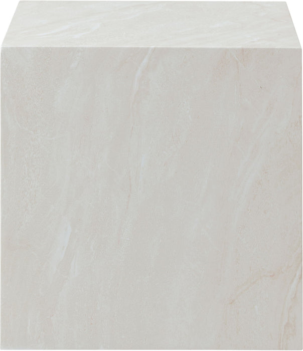 Piazza - Table
