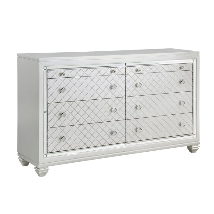 Leesa - Dresser - Silver