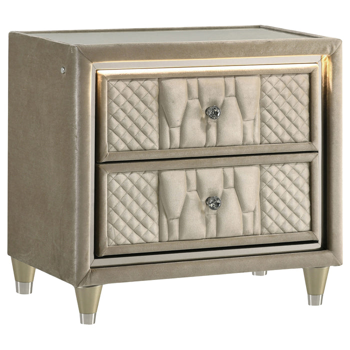 Lorient 4-piece Queen Bedroom Set Ivory and Camel