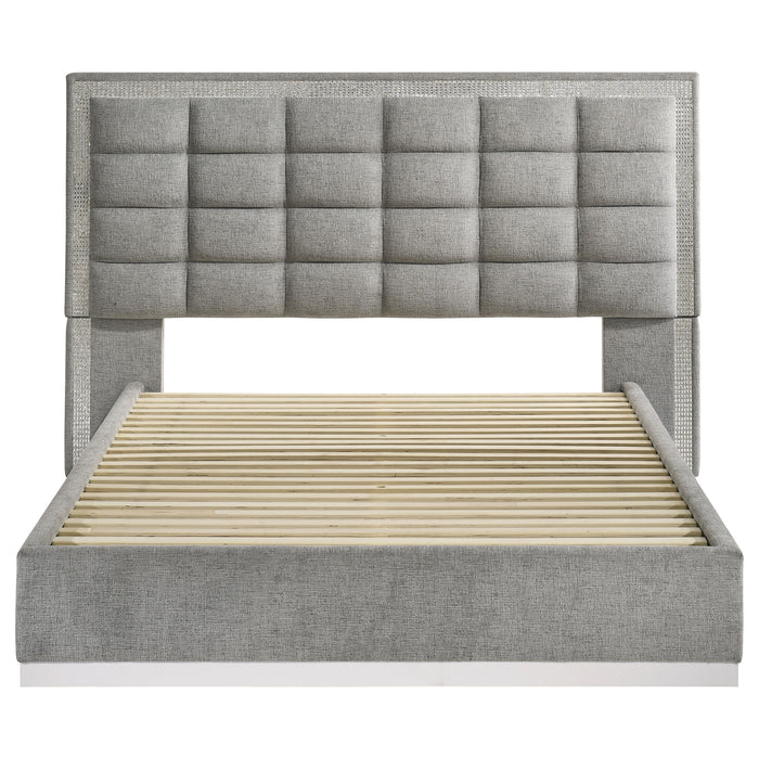 QUEEN BED